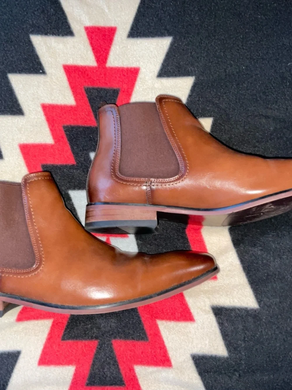 Guess Chelsea Boots- 🤠 Gitty Up! 🌵 Western & Sleek-Size:10.5